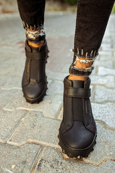 Classic Noir Boots